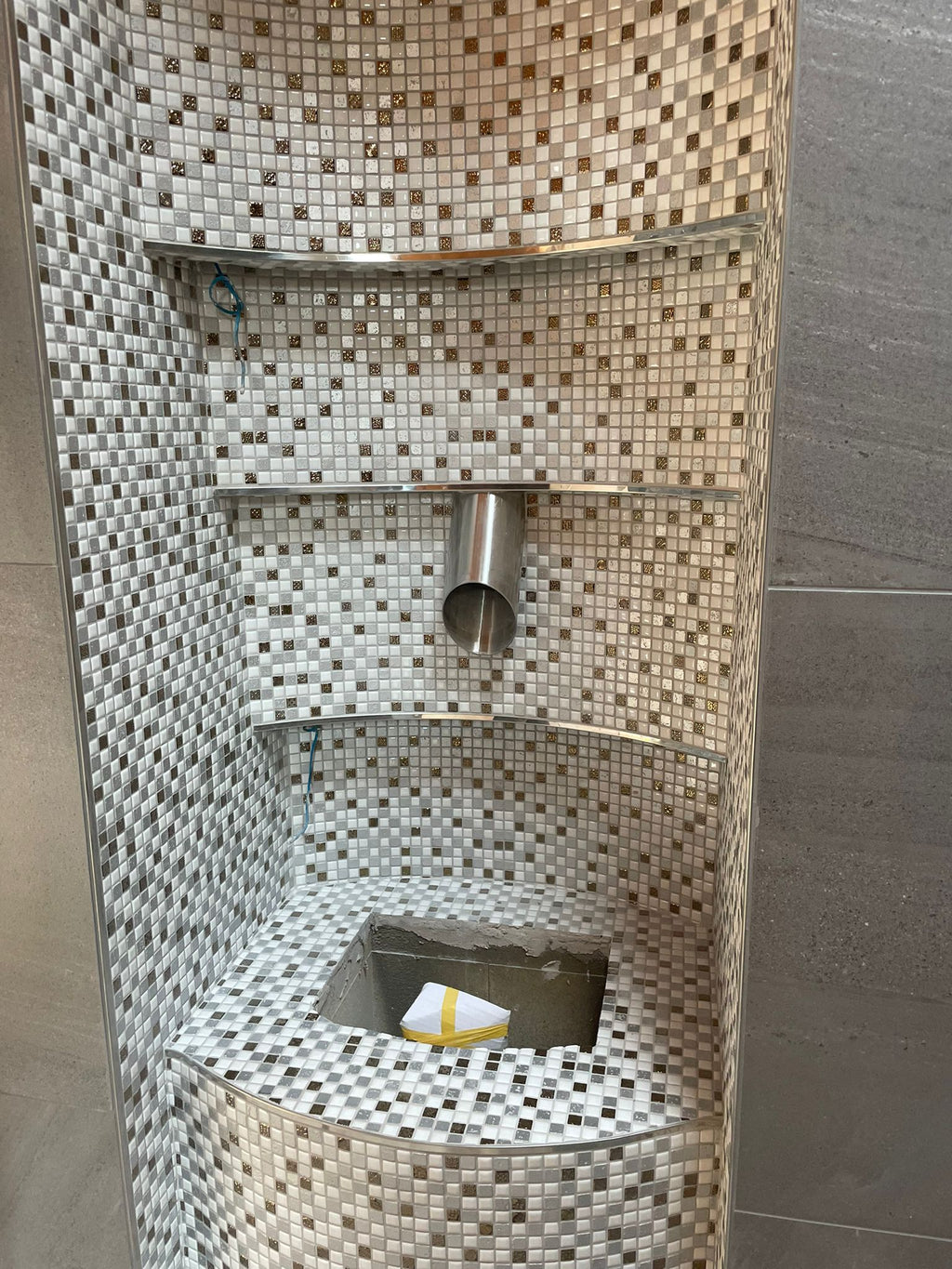 PRODUTTORE DI GHIACCIO  A SCAGLIE PER CASCATA DI GHIACCIO